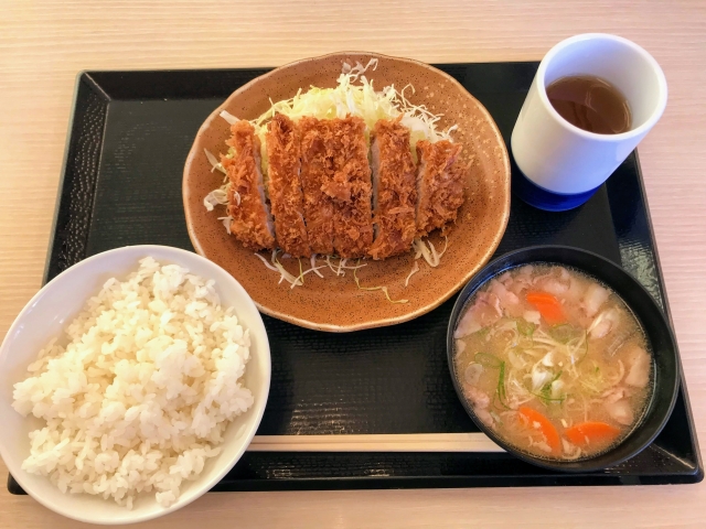 ロースかつ定食