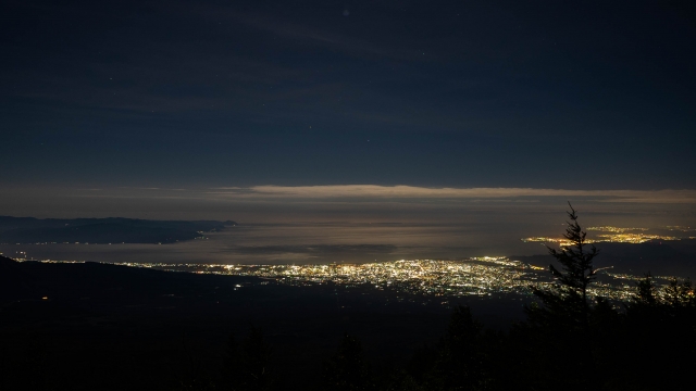 富士山五合目からの夜景・駿河湾