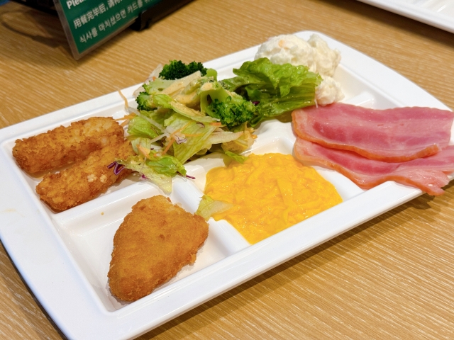 朝食バイキング